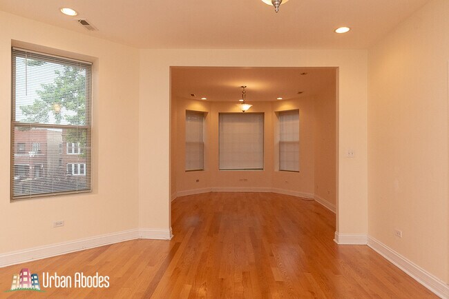 Building Photo - 2537 N Kildare Ave