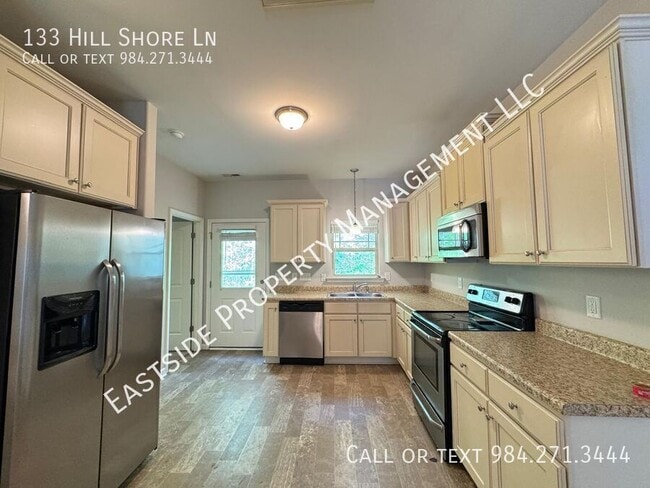 Building Photo - 133 Hill Shore Ln