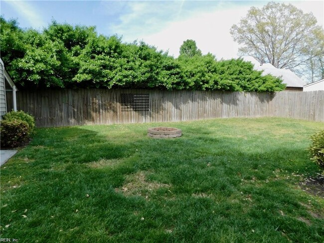 Building Photo - 5804 Susquehanna Dr