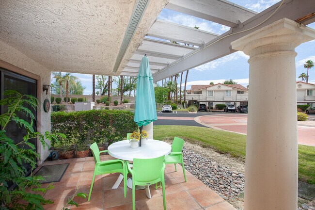 Building Photo - 500 S Farrell Dr