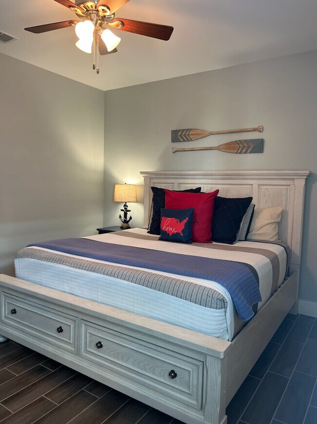 Building Photo - 409 Paradise Pointe Dr