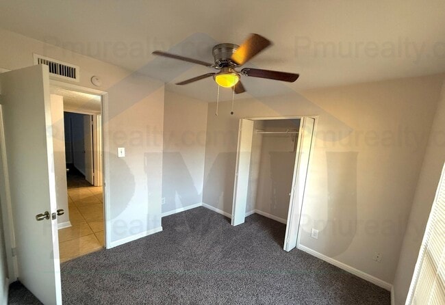 Building Photo - COMING SOON! Charming and spacious 3 bedro...