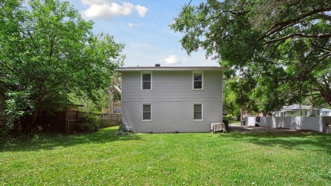 Building Photo - 1815 Whitner St