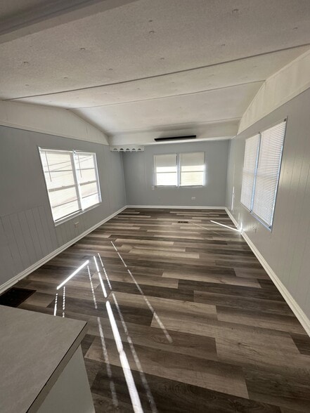 Building Photo - 7663 Bentwillow Dr