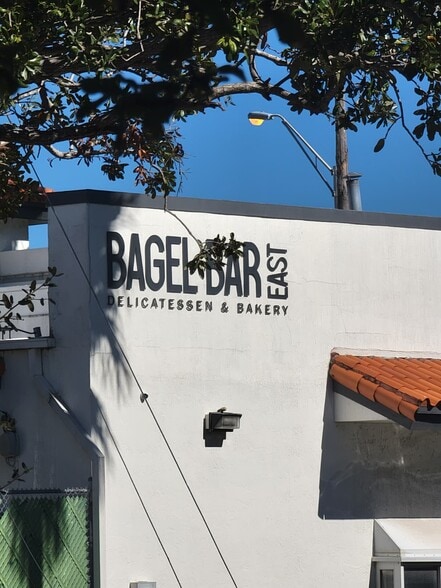 Building Photo - 2005 Sans Souci Blvd