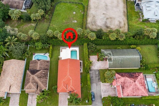 Building Photo - 15079 Corby Ct