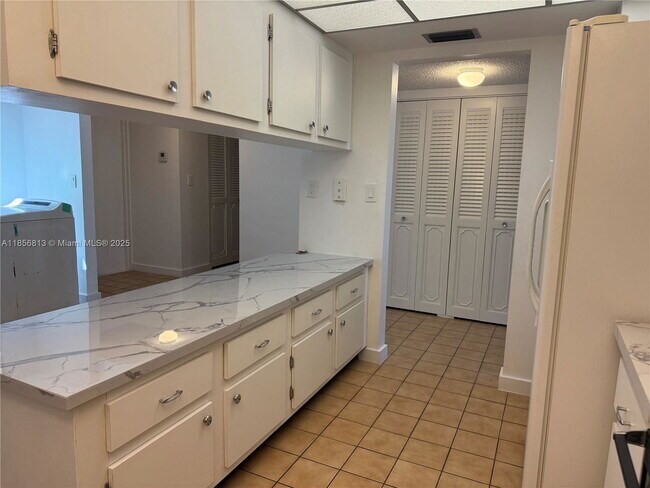 Building Photo - 20441 NE 30th Ave