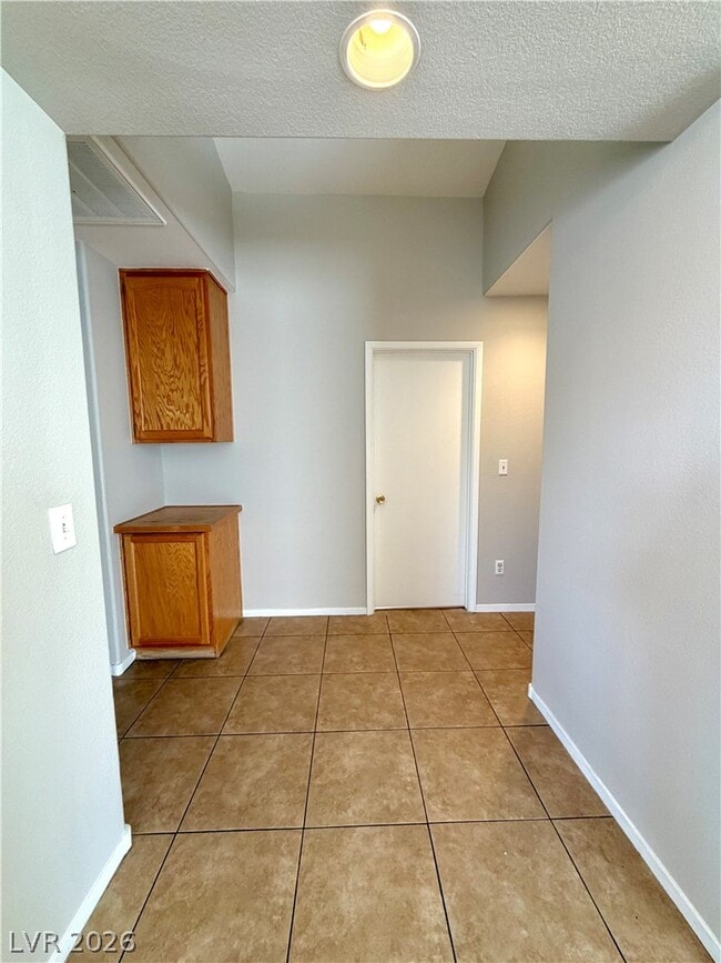 Building Photo - 7766 Little Valley Ave