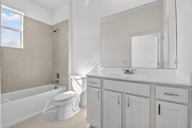 Building Photo - 4645 Meyerson Pl