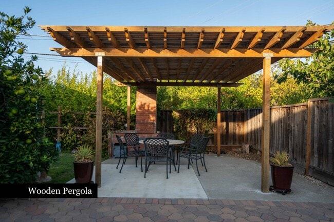 Building Photo - 6596 Almaden Rd