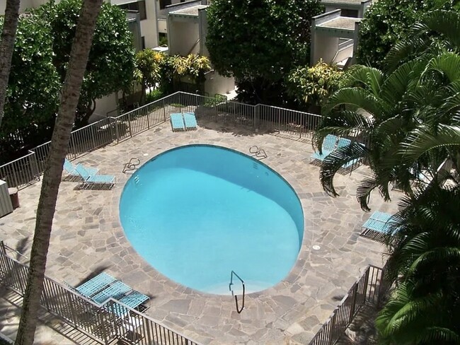 Building Photo - 6770 Hawaii Kai Dr