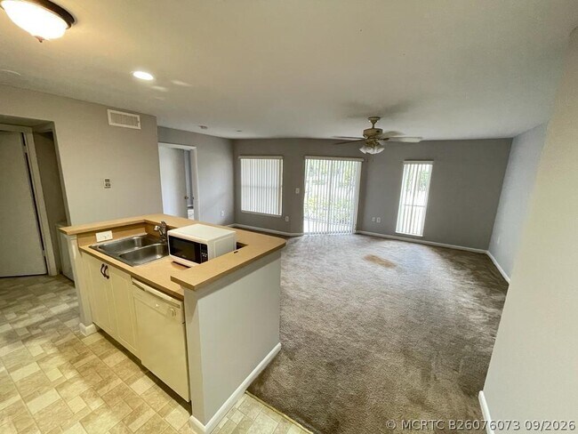 Building Photo - 4783 Via Palm Lakes
