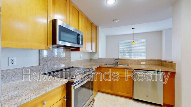 Building Photo - 520 Lunalilo Home Rd