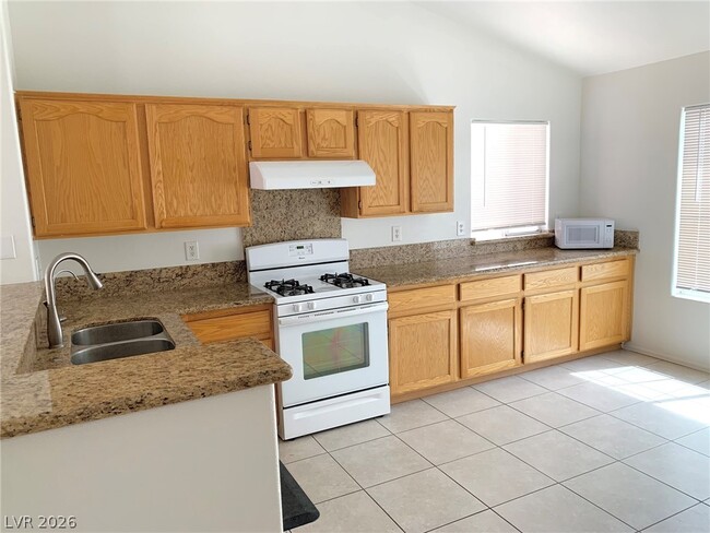 Building Photo - 3821 Bombastic Ct