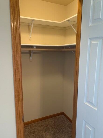 Building Photo - 9052 Tumbleweed Dr