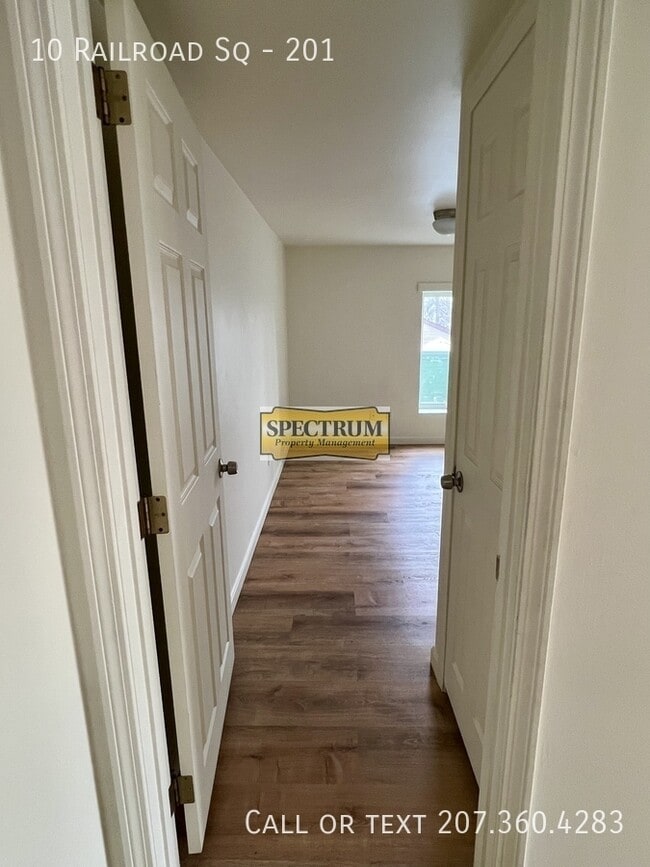 Building Photo - 10 Railroad Square