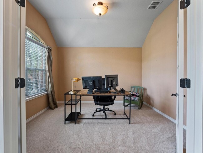 Building Photo - 9204 Lockhart Dr
