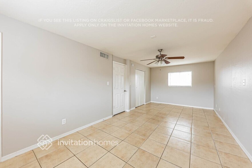 Building Photo - 12621 N 37th Dr
