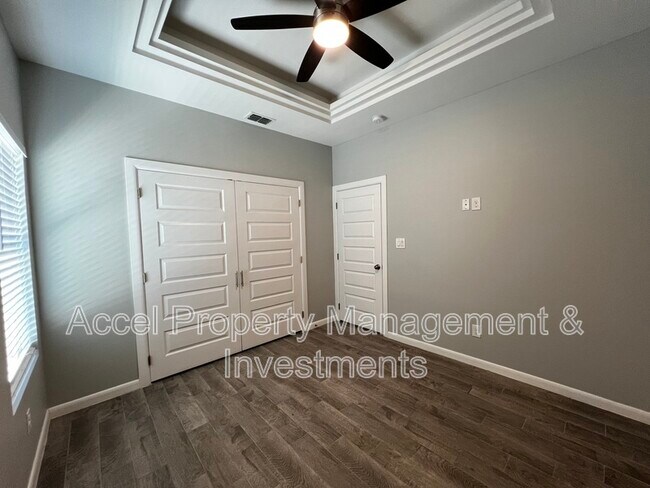 Building Photo - 304 Rafael Dr