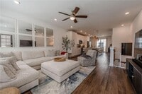 Building Photo - 515 Burton Dr