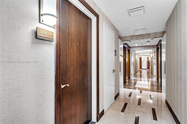 Building Photo - 5875 Collins Ave