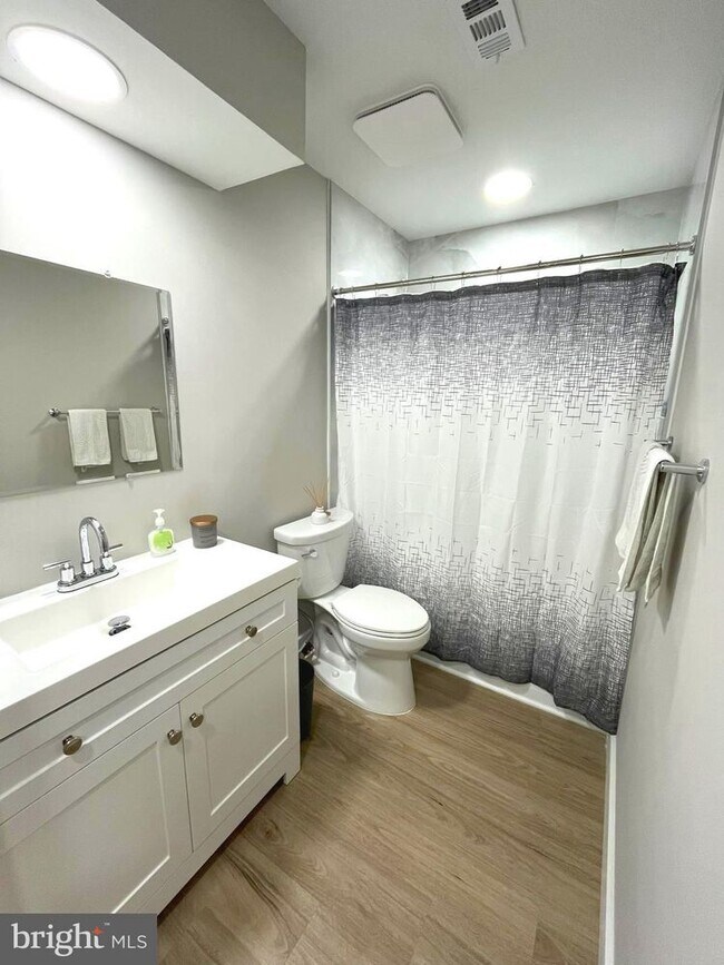 Building Photo - 402 A Mulberry Cove-402
