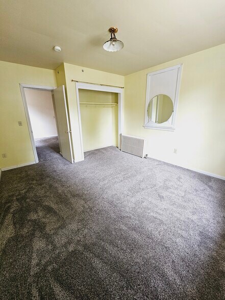 Building Photo - 333 W 6th St