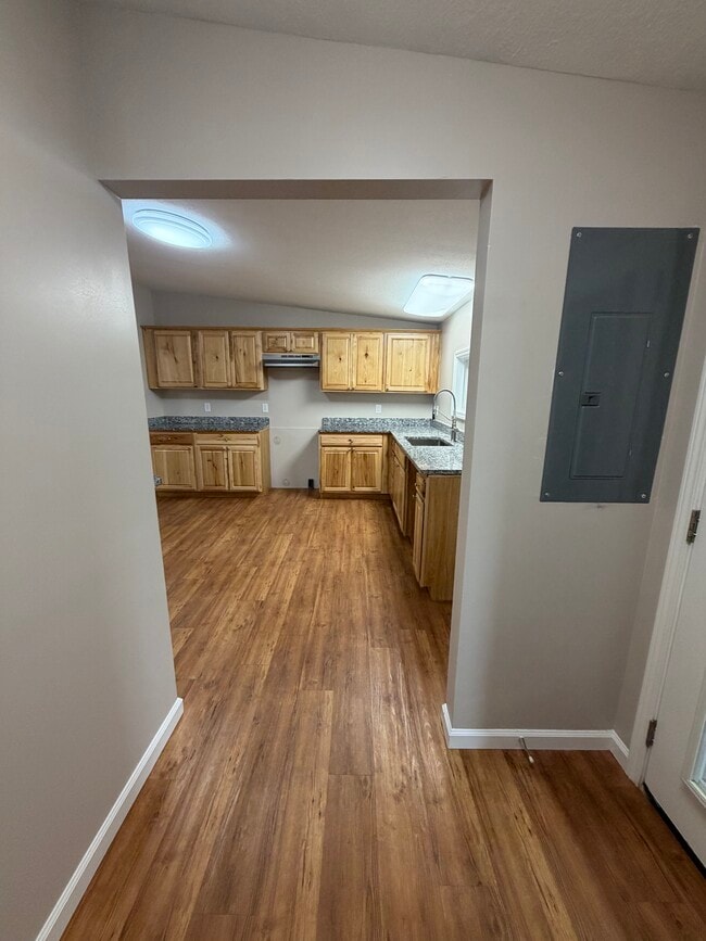 Building Photo - 1406 Flowing Wells Rd