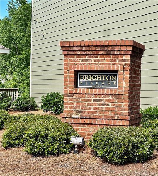 Building Photo - 2263 Leicester Way SE