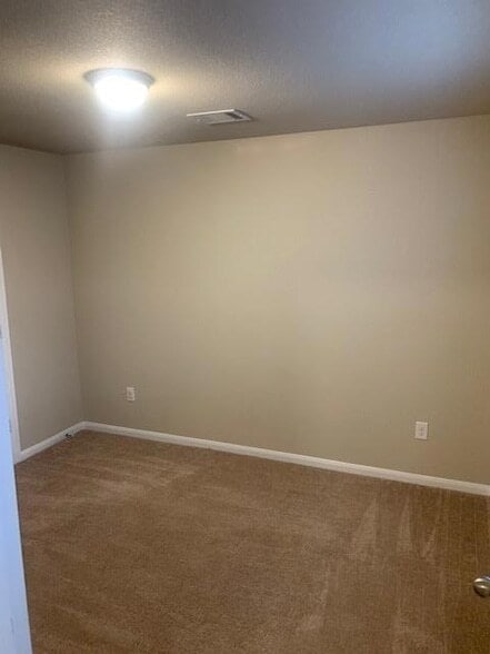 Building Photo - 118 Eagle Lake Dr