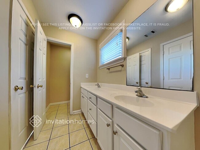 Building Photo - 66 Kenyon St SE