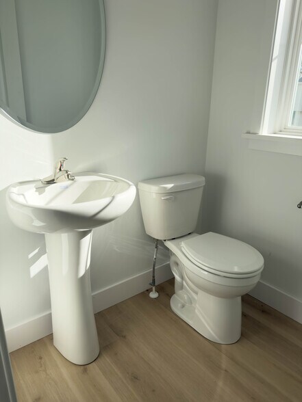 Building Photo - 108 Meadows Bnd