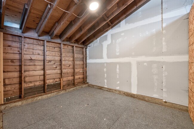 Building Photo - Modern 1-Bed Apartment in Heart of Tacoma