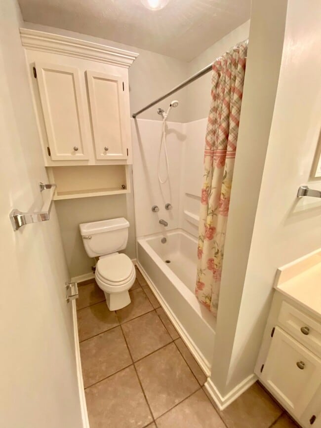 Building Photo - 3/2 for rent in Highland Ridge of Madison!