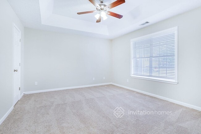 Building Photo - 140 Oak Hill Dr