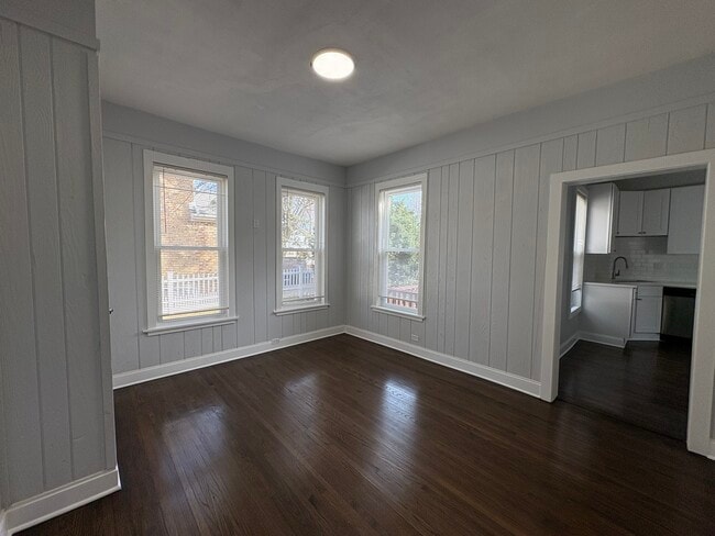 Building Photo - 307 Prairie Ave