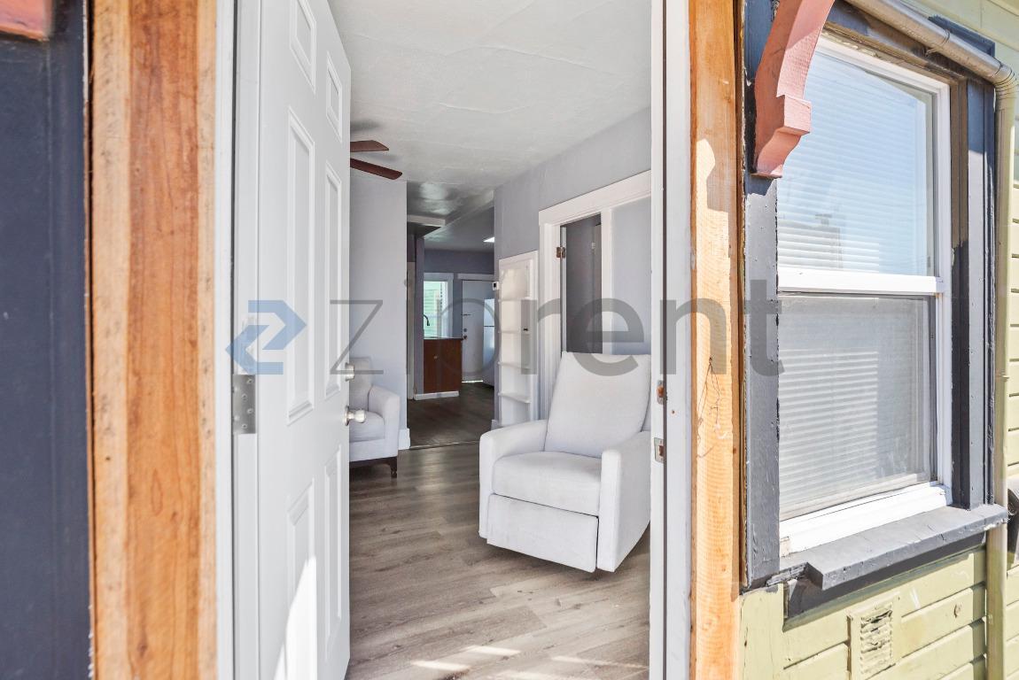 Building Photo - Unit 5915
