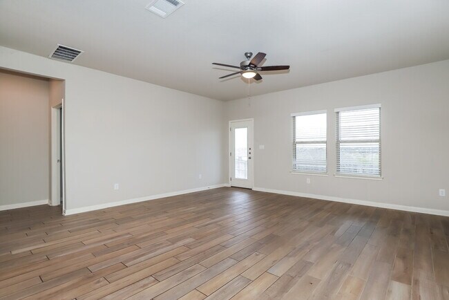 Building Photo - 1417 Arcadian Lily