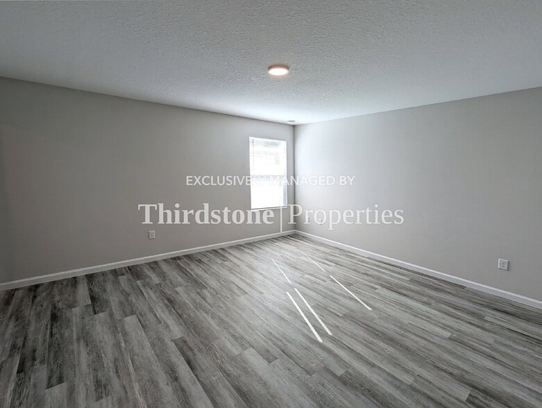 Building Photo - 8940 Cocoa Ave