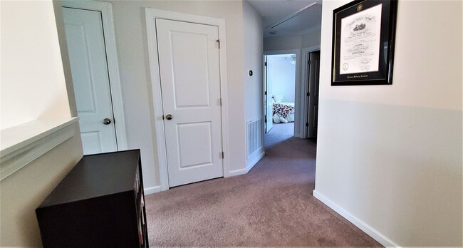 Building Photo - 1201 Cobblefield Dr