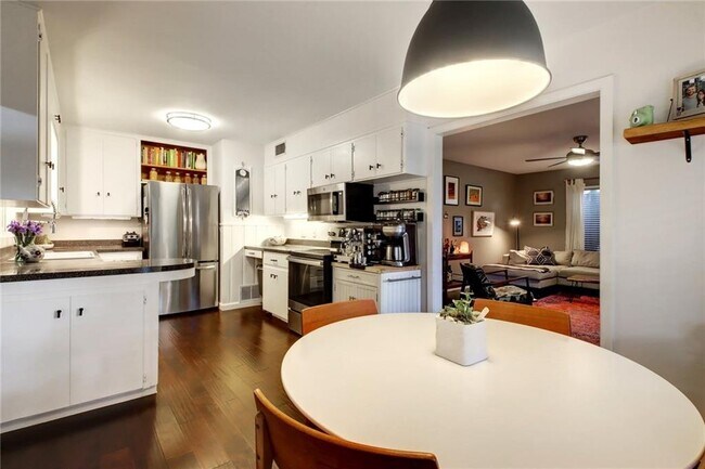 Building Photo - 7807 Lazy Ln