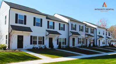 Building Photo - 3 Bedroom Townhome Minutes from Downtown Oakboro - Available August 2026