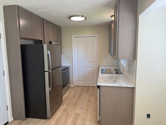 Building Photo - Remodeled 3 Bedroom 2 Bathroom home in Battlefield MO