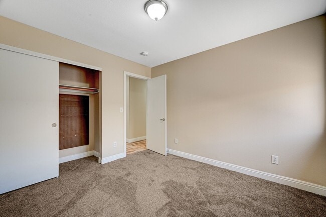 Building Photo - 2448 Rocky Brook St