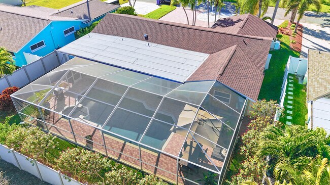 Building Photo - 3003 W Vina Del Mar Blvd