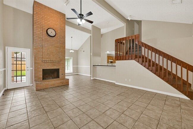 Building Photo - 12322 Meadow Ridge Dr