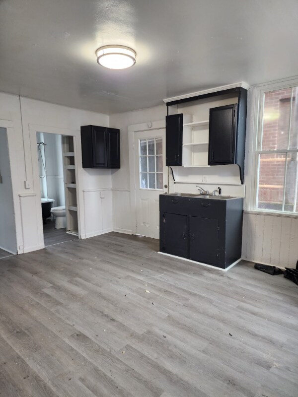 Building Photo - 16 3rd St