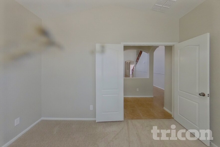 Building Photo - 22079 Dietz Dr
