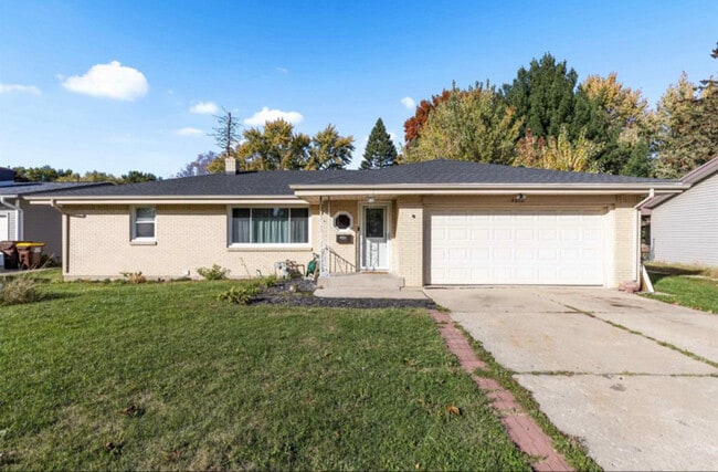 Building Photo - 4012 Highcrest Rd