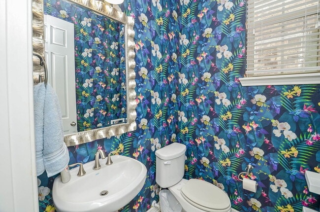 Building Photo - 18214 Lake Eagle Dr